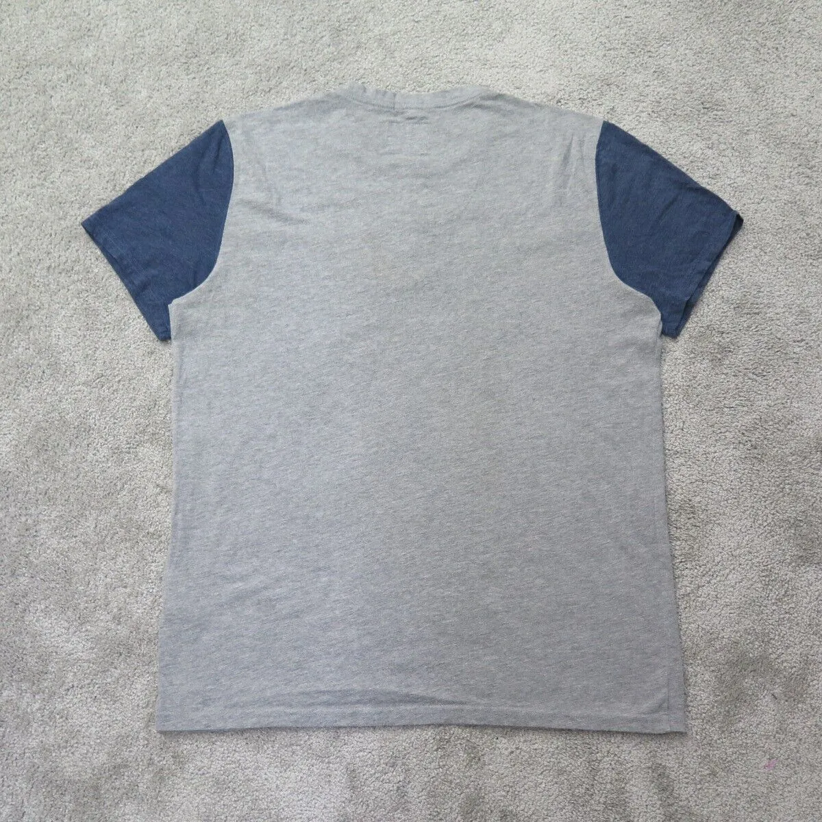 Abercrombie & Fitch Shirt Mens Medium Gray Henley Neck Tee Short Sleeve Outdoor