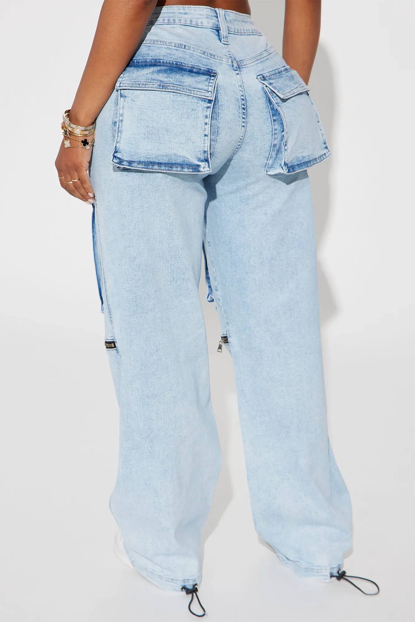 Back In The Day Cargo Jeans - Light Wash