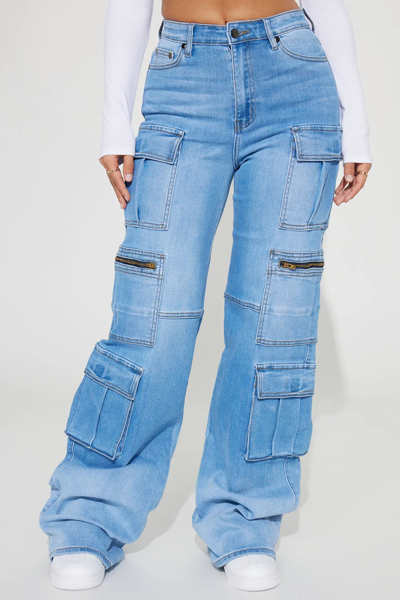 Back Talking Stretch Straight Cargo Jeans - Medium Wash