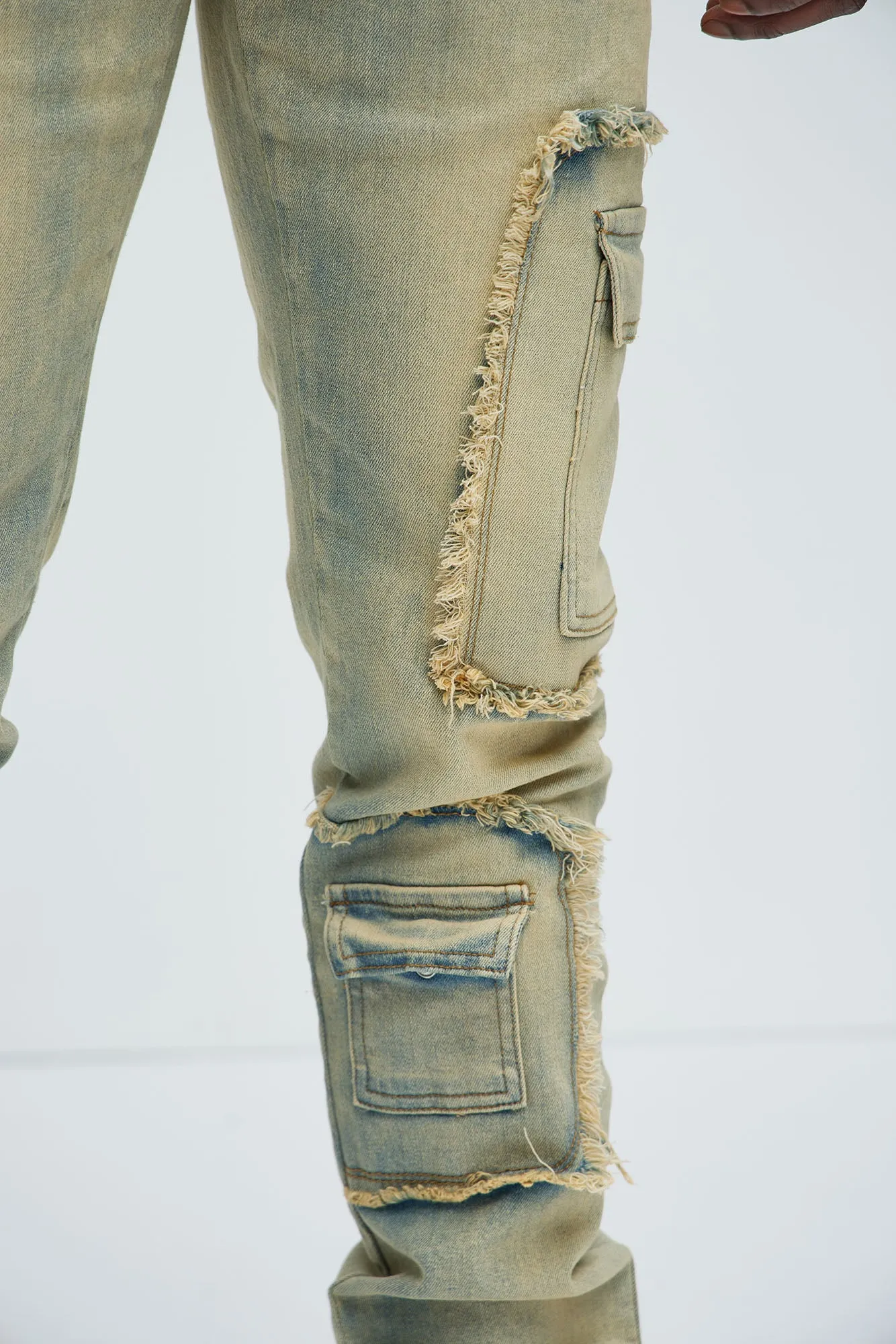 Be That Frayed Cargo Straight Jeans - Light Wash