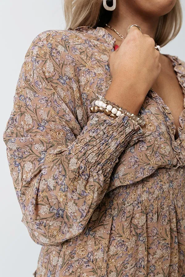 Chic Discovery Floral Dress in Latte