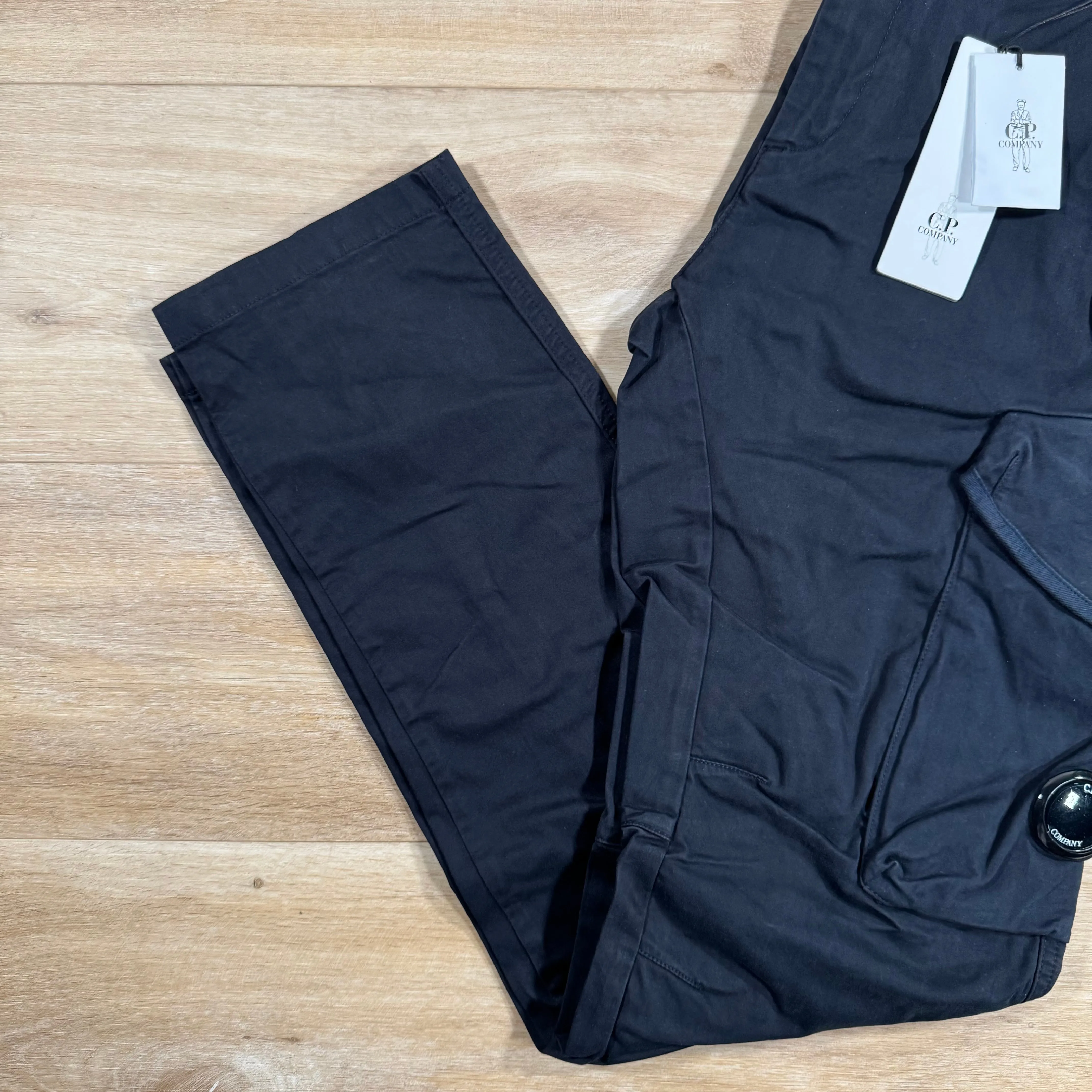 C.P. Company Stretch Sateen Ergonomic Lens Cargo Pants in Navy