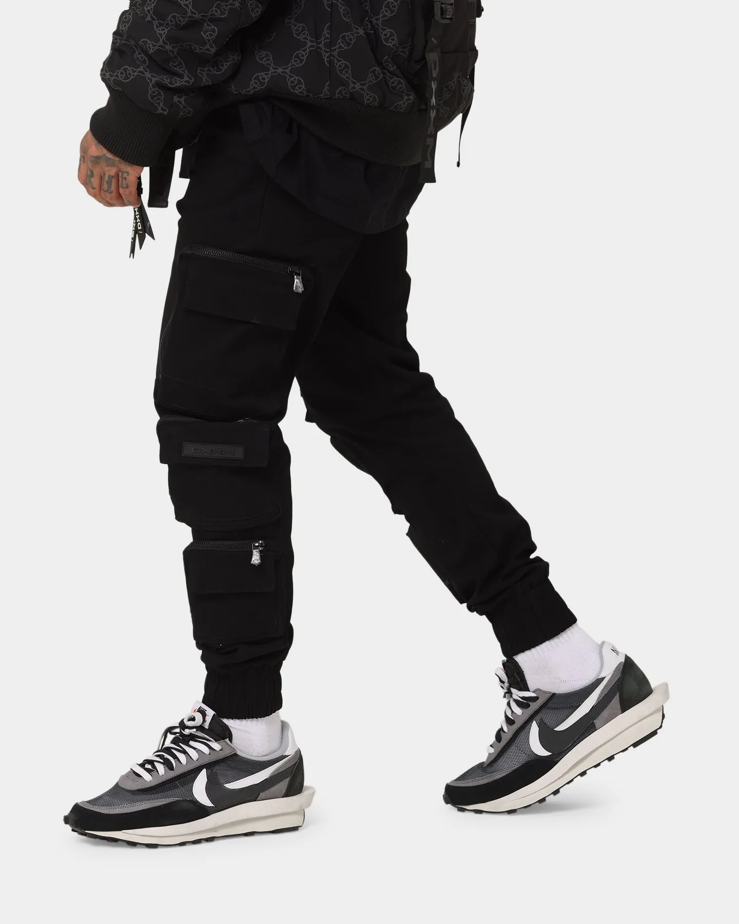 DXXMLife L-5 B Military Jxgger Black