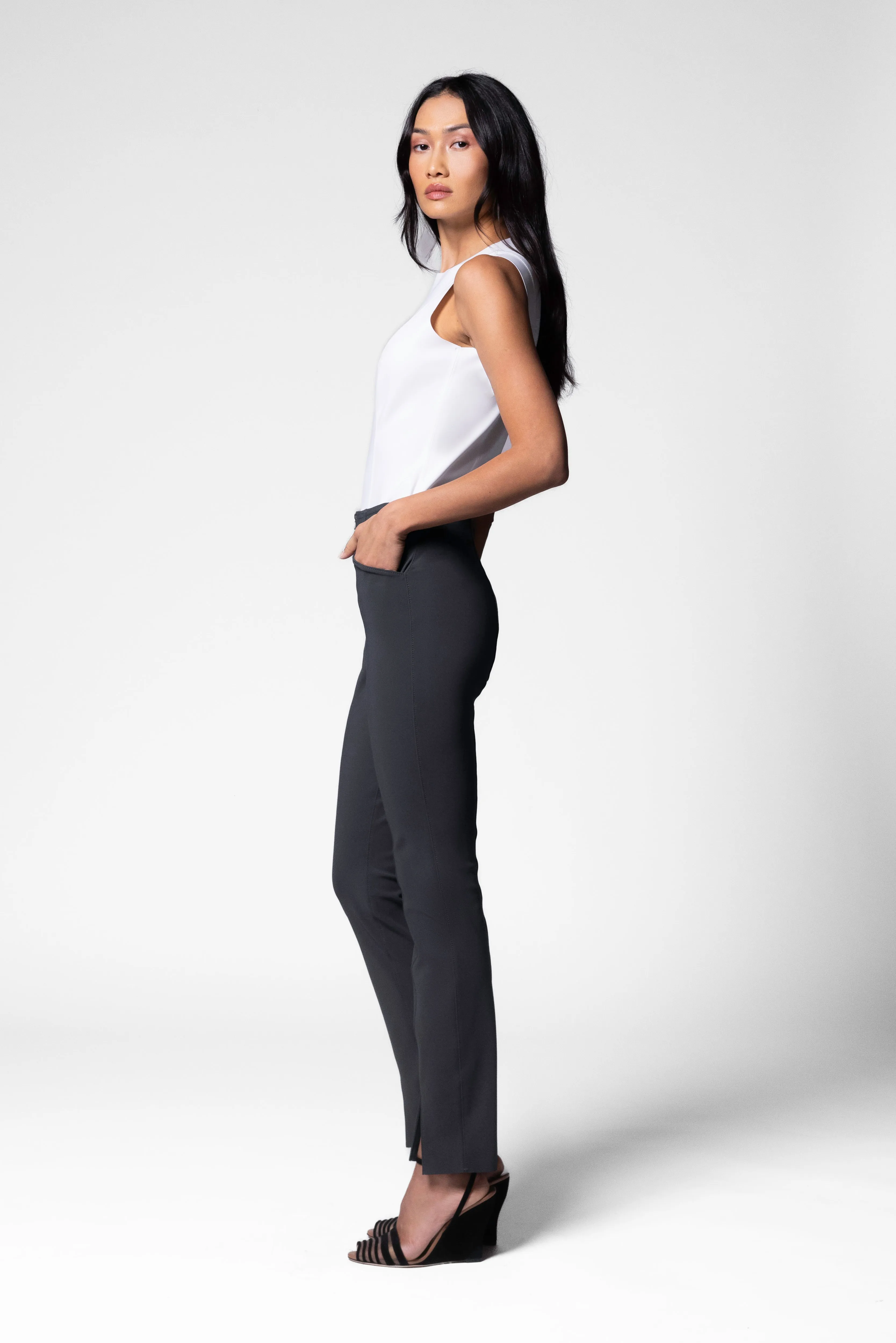 Rani Pant - Cargo