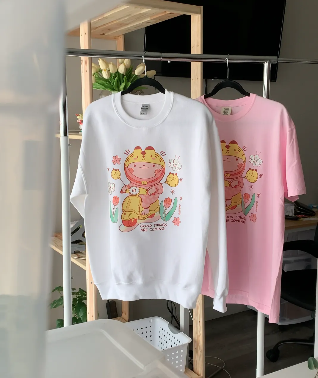 [Studio Sample] GOOD THINGS ARE COMING Midweight Crewneck Sweatshirt